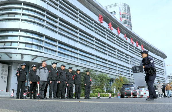 淮北市人民医院开展反恐防暴应急演练