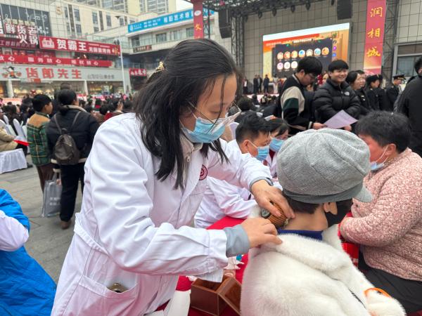 淮北市卫生健康委开展“3·15”国际消费者权益日宣传活动